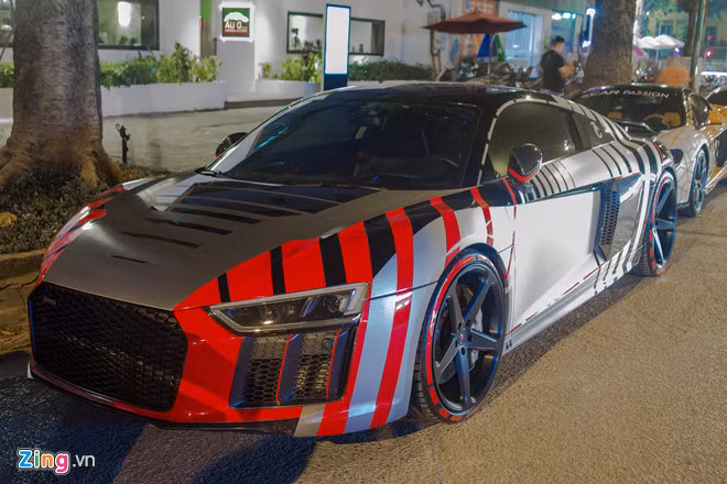 Rất có thể sức mạnh lên đến 720 mã lực và gầm xe khá thấp của McLaren 720S là nỗi lo đối với Cường Đô La khi phải vận hành trên cung đường hiểm trở. Cường Đô La cùng vợ sắp cưới cuối cùng quyết định đồng hành cùng siêu xe của thương hiệu Audi cho Car Passion 2019. Ảnh: Huy Bách.