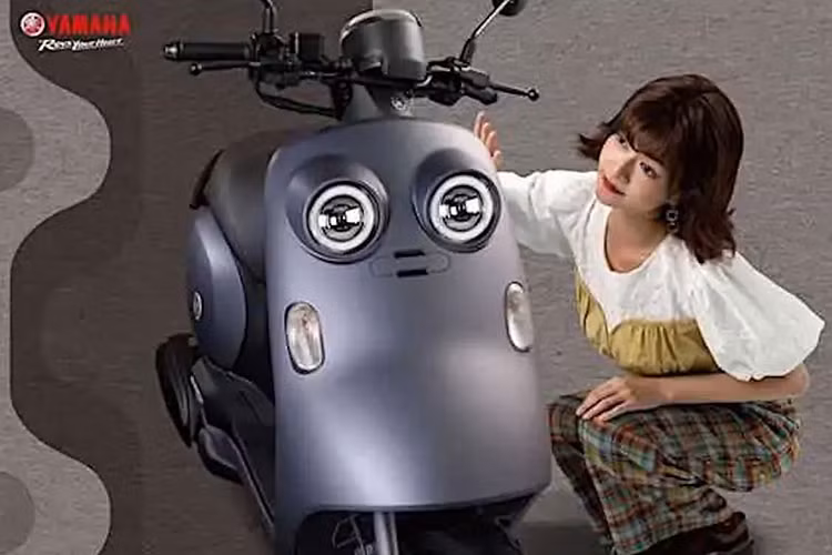 Đặc biệt, phiên bản năm 2025 của mẫu xe ga Yamaha Vinoora 125 còn được trang bị các tính năng mới, nâng cấp tính hiện đại của xe. Xe giờ đây được trang bị hệ thống smartkey và chức năng định vị vị trí xe ở bãi đỗ.