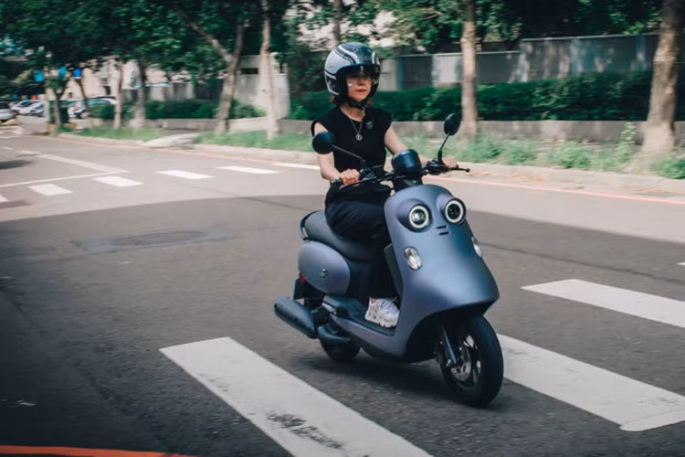 Liệu Yamaha có dám mạo hiểm đưa Vinoora đến Việt Nam hay không? Đó là điều thời gian sẽ trả lời. Nhưng với sự đón nhận nồng nhiệt ở châu Á và tiềm năng chưa được khai thác tại Việt Nam, cơ hội dường như đang rộng mở hơn bao giờ hết. 