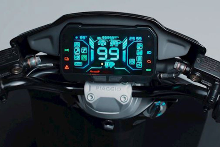 Mẫu xe ga điện nhỏ xinh của Piaggio này sở hữu khối động cơ điện sức mạnh 1,2 kW cho tốc độ tối đa khoảng 45km/h cùng quãng đường di chuyển 55km từ khối pin năng lượng 1.8kWh.