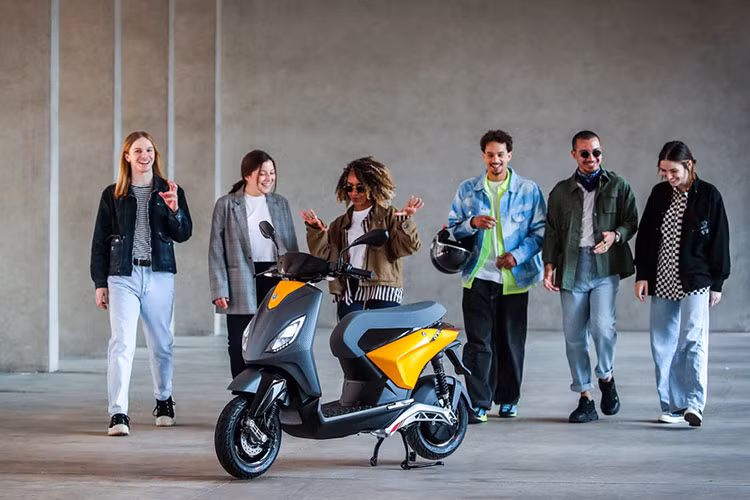 Nếu được nhập về thị trường Việt Nam, Piaggio One với mức giá cao như vậy khó có thể cạnh tranh với loạt xe điện của VinFast, Pega, hay Yadea... ở thị trường trong nước.