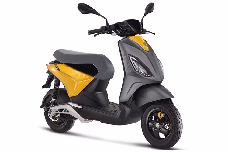 Hiện vẫn chưa có thông tin về việc Piaggio sẽ phân phối mẫu xe điện này tại thị trường Việt Nam. Nhưng dụ kiến nó cũng sẽ sớm được giới thiệu để lấp đầy phân khúc scooter vốn đang khá ít ỏi của thương hiệu xe ga Ý.