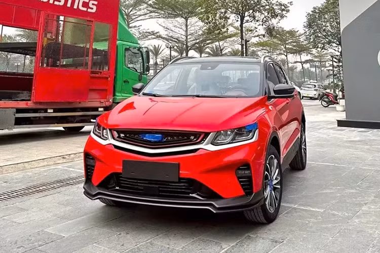 Can canh Geely Coolray tai Viet Nam, SUV gia re dau Mitsubishi Xforce