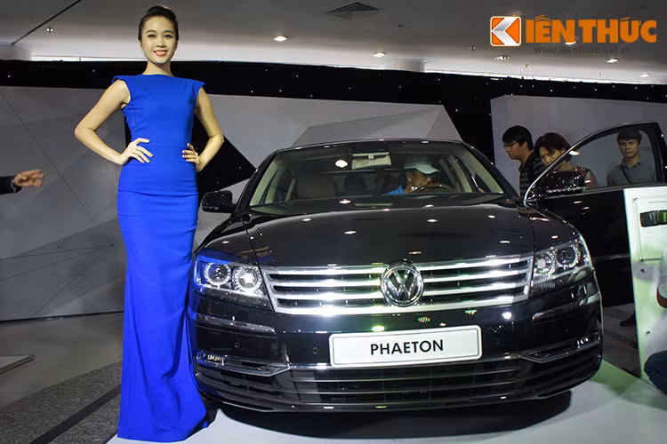 Tại DAS Volkswagen Fest 2016, Volkswagen Việt Nam đã mang đến chiếc xe sang cỡ lớn Phaeton. Chiếc Volkswagen Phaeton được ra mắt khách hàng Việt không chỉ nhằm mục đích phục vụ trong lễ hội mà còn thăm dò phản ứng của người tiêu dùng.