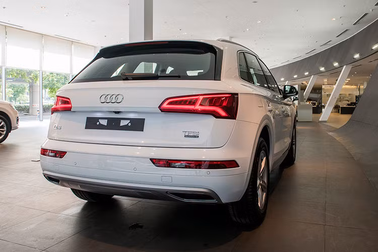 Audi Viet Nam trieu hoi hon 700 xe Q5 de lap dat mieng bao ve-Hinh-3