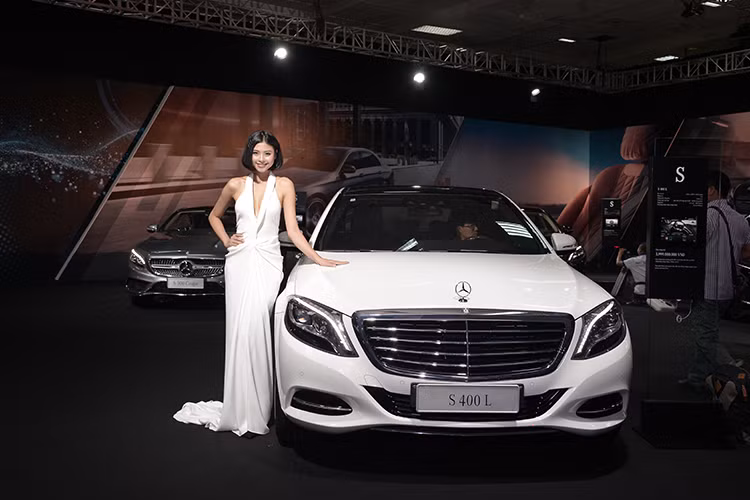 Ngoài các mẫu xe hạng sang dòng S, tại Mercedes-Benz Fascination 2017, MBV cũng sẽ trình làng hai sản phẩm hiệu năng cao đó chính là Mercedes-AMG 43, bao gồm một mẫu Coupé và một mẫu SUV. Mercedes-AMG 43 là dòng sản phẩm hiệu năng cao được định vị giữa Mercedes-AMG 45 và Mercedes-AMG 63.