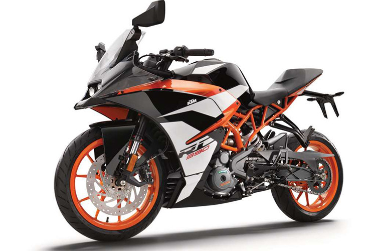 Mới đây, hình ảnh KTM RC 390 phiên bản mới đang chạy thử nghiệm tại châu Âu đã cho thấy rằng thương hiệu xe Áo đang phát triển và sắp tung ra mẫu xe thể thao cỡ nhỏ KTM RC 390 2019.