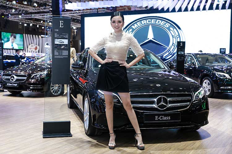 Đối với các mẫu xe đã qua sử dụng chính hãng Mercedes-Benz Certified, khi mua xe các khách hàng sẽ nhận được nhiều gói ưu đãi hấp dẫn.