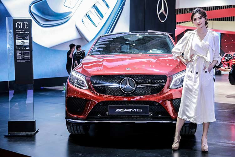 Cũng tại VMS 2018, MBV giới thiệu các chương trình ưu đãi dành riêng cho khách hàng mua xe mới tại triển lãm với tổng giá trị lên đến 30 triệu đồng, bao gồm một cặp vé khứ hồi hạng thương gia của Vietnam Airlines và hai đêm nghỉ dưỡng đẳng cấp tại khu nghỉ dưỡng InterContinental Phu Quoc Long Beach dành cho 2 người; hoặc trang bị tính năng cảnh báo và hiển thị áp suất lốp chính hãng.