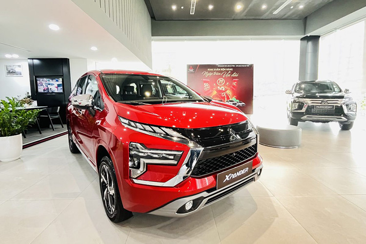Mitsubishi Xpander tiep tuc dan dau phan khuc MPV tai Viet Nam