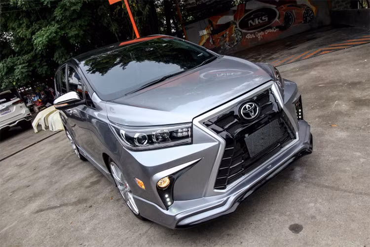 Được biết, nguồn hàng bodykit với lưới tản nhiệt con suốt dạng Lexus cho xe Toyota tại Việt Nam không thiếu, có thể từ Trung Quốc, Đài Loan hay Thái Lan... Giá bán của bộ bodykit này tại Việt Nam rơi vào khoảng hơn chục triệu đến vài chục triệu đồng, tuỳ độ chi tiết của sản phẩm, loại vật liệu chế tạo, đã bao gồm công sơn và lắp đặt.