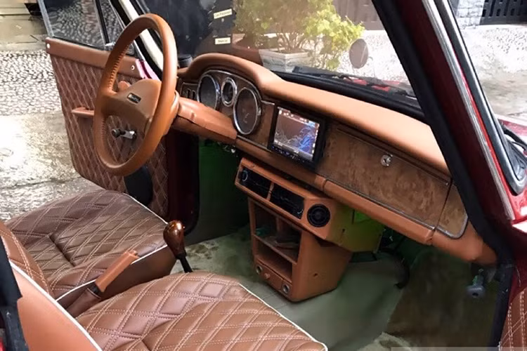 Daihatsu Compagno Berlina 1000 được thiết kế bởi Vignale – một công ty chế tạo xe hơi của Ý. Chính vì vậy, sẽ dễ dàng nhận ra chiếc Daihatsu của ông Đoàn Ngọc Hải sở hữu diện mạo khá tương đồng với một số mẫu xe Ý như Fiat 1800.