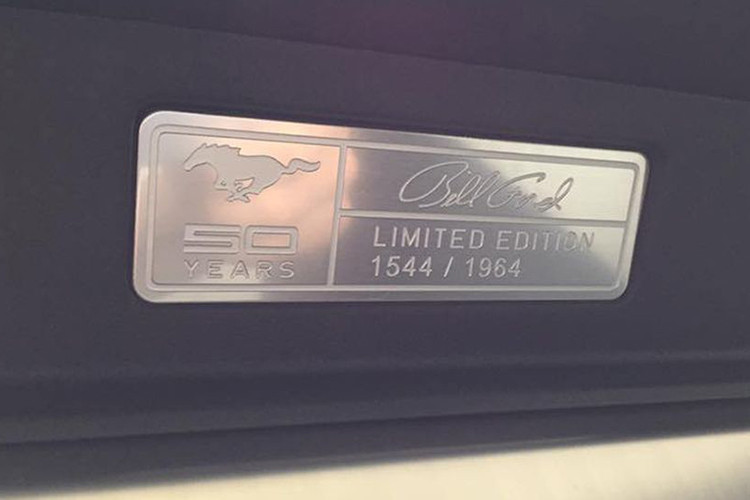 Do thuộc phiên bản Ford Mustang GT 5.0 Limited Edition, nên chiếc xe gặp nạn tại Đà Nẵng sử dụng động cơ V8, dung tích 5.0 lít, sản sinh công suất tối đa 435 mã lực và mô-men xoắn cực đại 542 mã lực đi kèm hộp số tự động 6 cấp. Đây là khối động cơ cực kỳ mạnh mẽ trên những chiếc Ford Mustang thế hệ thứ 6 có mặt tại Việt Nam.