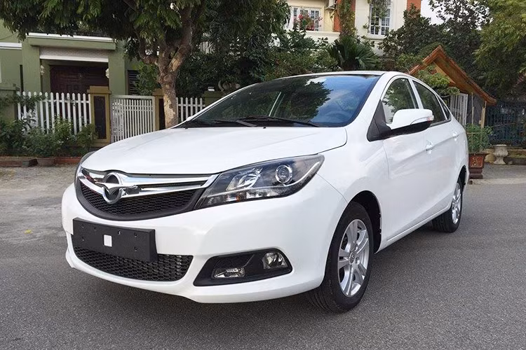 Tuy có giá bán thấp nhưng việc chiếc Haima M3 này tìm được chủ nhân mới sẽ gặp nhiều khó khăn bởi xuất xứ xe từ Trung Quốc. Hiện tại trên thị trường ôtô cũ, giá xe Haima M3 được rao bán khá nhiều và tuỳ vào tình trạng mới hay cũ... ở mức khoảng từ trên dưới 300 triệu đồng.