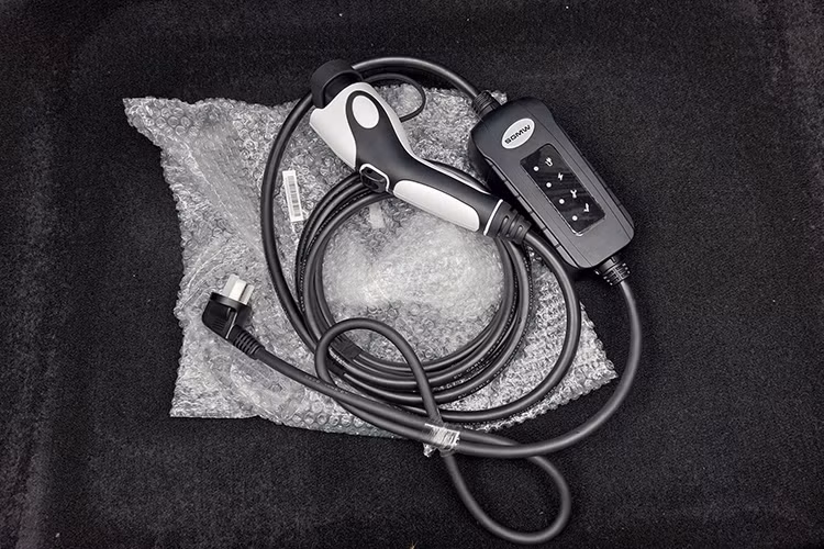 Wuling Bingo được trang bị 1 mô-tơ điện nhưng có 2 mức sức mạnh là 30 kW (41 mã lực)/110 Nm và 50 kW (68 mã lực)/150 Nm. Đi với mô-tơ điện là 3 loại pin LFP với dung lượng 17,3 kWh, 31,9 kWh và 37,9 kWh. Nhờ đó, xe có quãng đường di chuyển tương ứng là 203 km, 333 km và 410 km, tùy phiên bản.