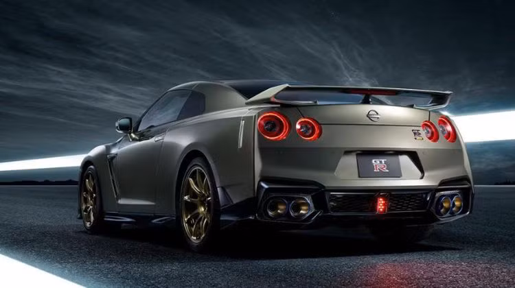 Nissan GT-R R35, 