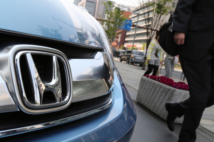 Gan 2,6 trieu oto Honda bi trieu hoi do loi bom nhien lieu-Hinh-2