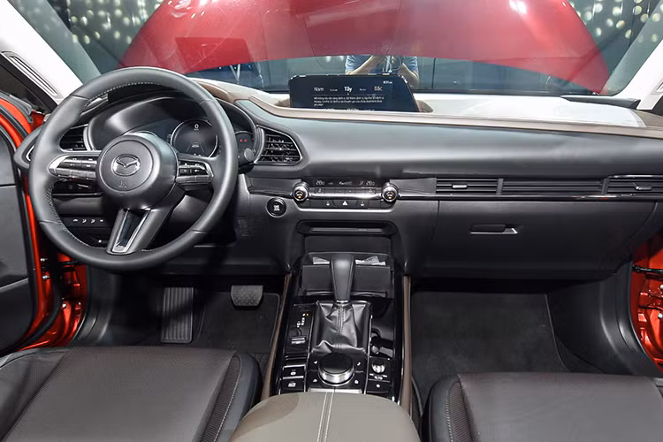 Mazda CX-30 tai Viet Nam giam 