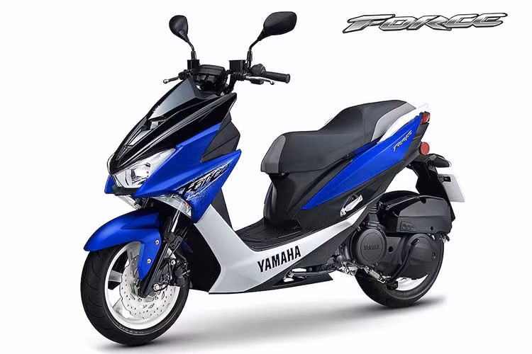 Động cơ của Force 155 là loại xi-lanh đơn 4 kỳ, 4 van SOHC làm mát bằng chất lỏng, phun nhiên liệu điện tử. Với đường kính trái piston 58mm và hành trình xi-lanh 58,7mm, chiếc xe có dung tích thực 155cc - ngang với "người anh em" NVX 155 đang bán ra tại thị trường Việt Nam.