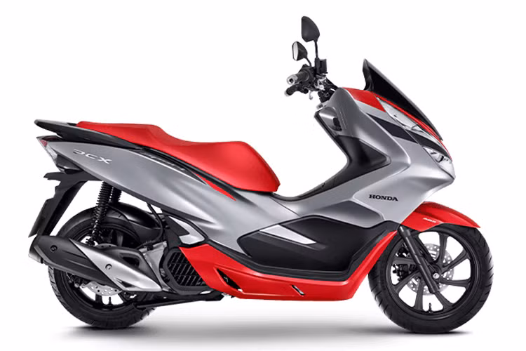 Tại thị trường Brazil, mẫu xe ga Honda PCX mới sẽ được bán với duy nhất động cơ 150cc và 3 phiên bản là tiêu chuẩn (Standard), cao cấp (Deluxe) và thể thao (Sport). Về thiết kế, PCX phiên bản 150 thế hệ mới vẫn vẫn giữ ý tưởng về kiểu dáng của các dòng PCX thế hệ trước.