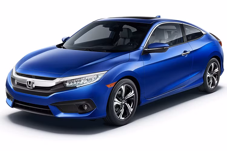 Một chiếc Honda Civic Coupe vẫn nhanh hơn một chiếc Civic hatchback, nó có thể đạt vận tốc 100km/h trong vòng chỉ 6.6 giây. Nhờ vào trọng lượng nhẹ của chiếc xe mà bạn có thể lấy chiếc Civic Coupe số tay với tốc độ tương đối ấn tượng nhưng khả năng tăng tốc sẽ chậm hơn chiếc tự động. Nhưng đừng lo vì hộp số tay của chiếc xe rất dễ điều khiển. 
