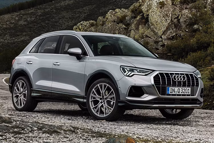Cụ thể, giá xe Audi Q3 2019 mới bán ra khởi điểm từ 35.695 USD (khoảng 830 triệu đồng), nhưng có thể tăng lên tới 46.740 USD (tương đương 1,086 tỷ đồng) nếu chủ sở hữu mua thêm mọi tùy chọn chính hãng.