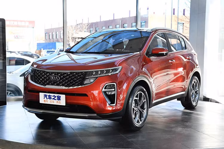 Mẫu xe Kia KX5 2019 mới lần đầu tiên trình làng ở triển lãm Ô tô Quảng Châu 2018. Mãi đến nay, liên doanh Dongfeng Yueda Kia mới công bố giá bán chính thức của KX5 2019 tại thị trường Trung Quốc.