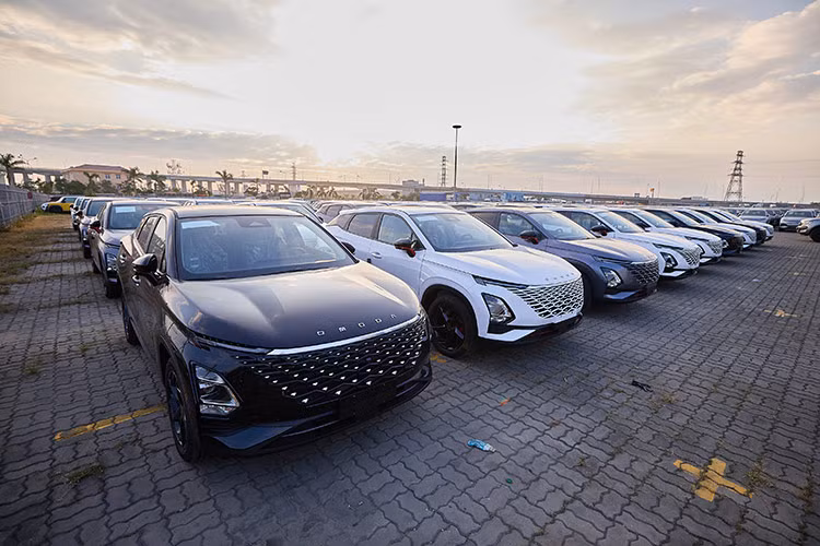 Sau buổi lễ đón nhận lô xe Omoda C5 nhập khẩu về Việt Nam, những chiếc xe Omoda C5 sẽ được bàn giao cho các khách hàng tiên phong trong khuôn khổ sự kiện “Lễ giới thiệu sản phẩm Omoda C5 - Fashionology - Khám phá tương lai” được tổ chức vào ngày 26/11/2024. Trong sự kiện, Omoda &amp; Jaecoo Việt Nam cũng sẽ công bố giá bán chính thức của mẫu xe này tại thị trường nước ta.