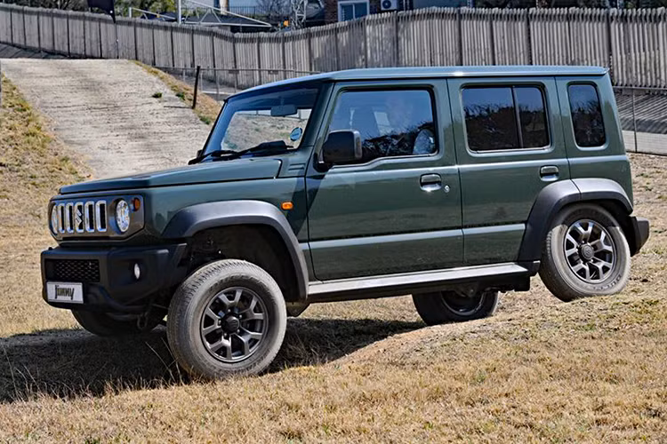 Suzuki Jimny hiện cũng đã xuất hiện tại đại lý ở Việt Nam nhưng chưa chính thức bán ra. Xe dành cho Việt Nam là bản 3 cửa và nhập khẩu nguyên chiếc từ Nhật Bản. Theo nhân viên tư vấn bán hàng tại đại lý, giá tạm tính của Suzuki Jimny ở thời điểm này là khoảng 800 triệu đồng. Thời điểm chính thức bán ra của xe có thể là từ đầu năm sau.
