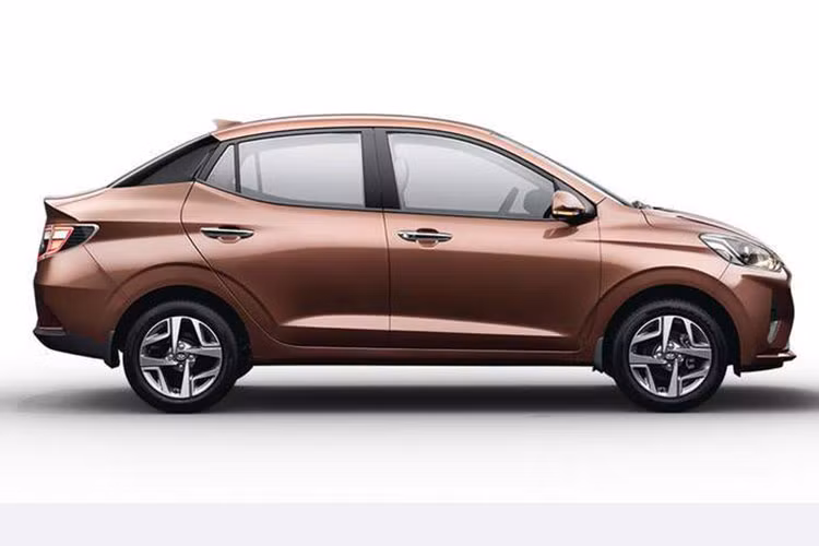 Cuối cùng là động cơ 1.2L chạy bằng khí nén thiên nhiên (CNG) với công suất tối đa 69 mã lực và mô-men xoắn cực đại 95 Nm. Tất cả các động cơ trên đều đồng hành với hộp số sàn 5 cấp tiêu chuẩn. Động cơ xăng và diesel 1.2L có thể kết hợp với hộp số tự động 5 cấp. 