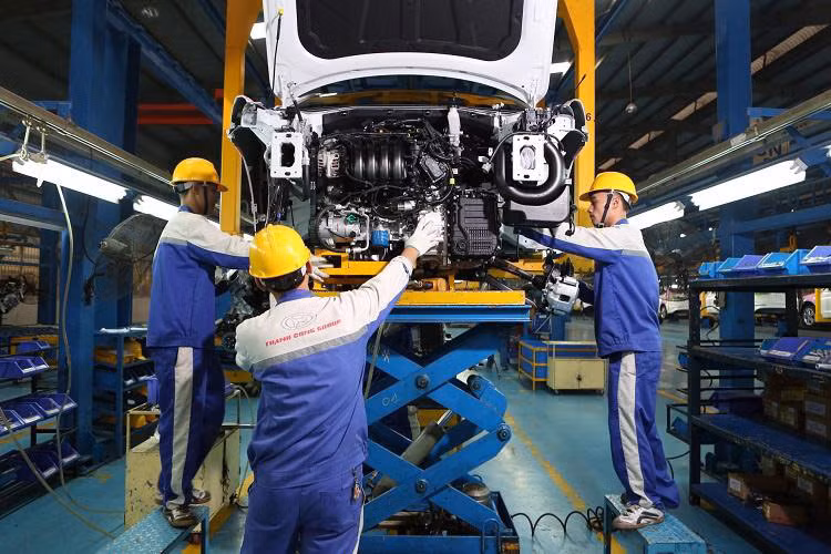 Bo Tai chinh de xuat giam 50% phi truoc ba oto tu ngay 1/7/2024