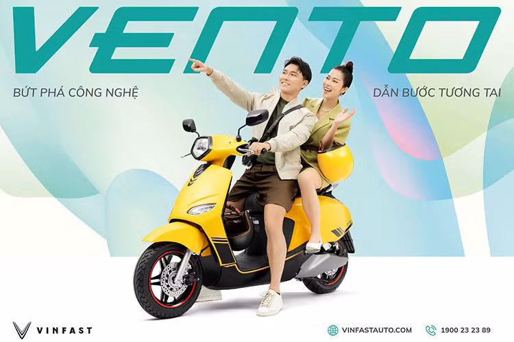 Bên cạnh chính sách hậu mãi vượt trội như bảo hành 3 năm, VinFast còn triển khai dịch vụ sửa chữa lưu động chính hãng đầu tiên tại Việt Nam (Mobile Service). Khách hàng có thể đặt lịch bảo dưỡng, sửa chữa, thay thế phụ tùng lưu động với đội ngũ kỹ thuật viên chuyên nghiệp cùng trang thiết bị hiện đại, đồng bộ theo Tiêu chuẩn Dịch vụ của VinFast.