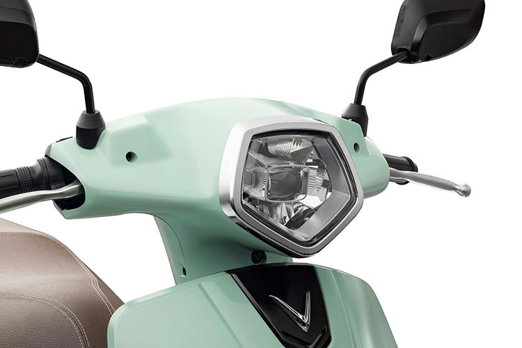 Vento cũng loại bỏ hoàn toàn ổ khóa truyền thống, thay vào đó ứng dụng công nghệ tiến tiến PAAK (Phone As Key) nhằm biến việc khởi động/tắt máy, mở cốp, chống trộm công nghệ cao… trở nên thuận tiện hơn.