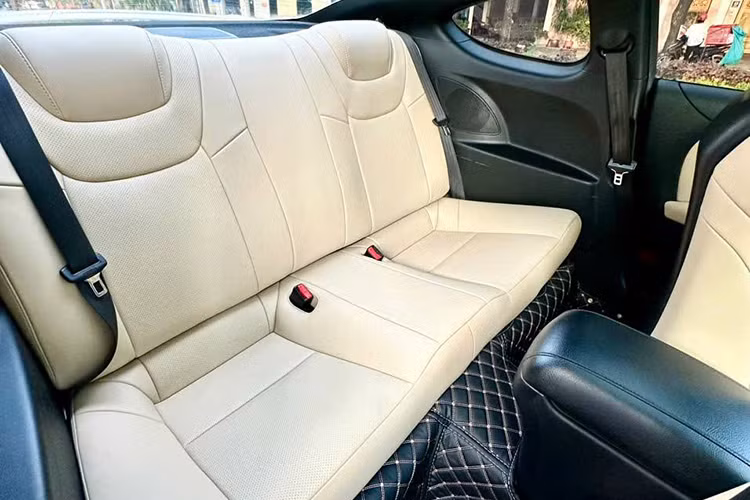 Xe sở hữu các công nghệ an toàn như hệ thống chống bó cứng phanh (ABS), phân phối lực phanh điện tử (EBD), hỗ trợ phanh khẩn cấp (EBA). 