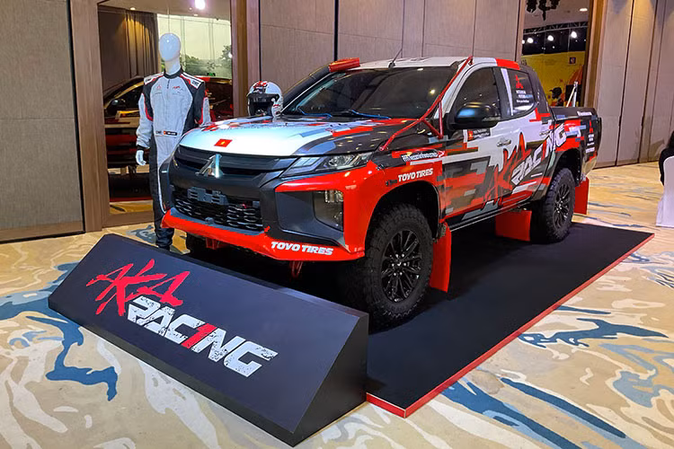 Giai dua xe dia hinh Petrolimex KOK tro lai duong dua 