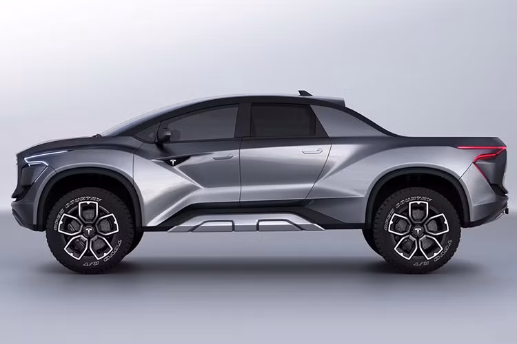 Tuy nhiên, trong cuộc họp cổ đông thường niên năm 2019 của hãng Tesla mới đây, CEO Elon Musk đã hé lộ thêm một số thông tin về mẫu xe bán tải được cho là đối thủ của Ford F-150 và Chevrolet Silverado. Theo đó, ông Musk đã miêu tả Tesla Pickup như "một trong những mẫu xe tuyệt nhất mà tôi đã từng nhìn thấy".