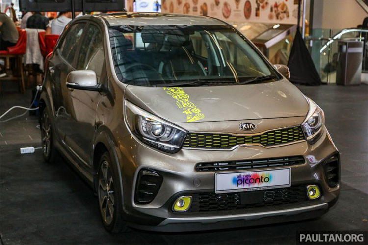 Xe vẫn được trang bị động cơ Kappa II 1.2L 4 xy-lanh hút khí tự nhiên, sản sinh công suất tối đa 84 mã lực tại 6.000 vòng/phút và mô-men xoắn cực đại 122 Nm tại 4.000 vòng/phút, đi kèm với hộp số tự động 4 cấp cùng hệ dẫn động cầu trước. Mức giá của xe hiện chưa được công bố.