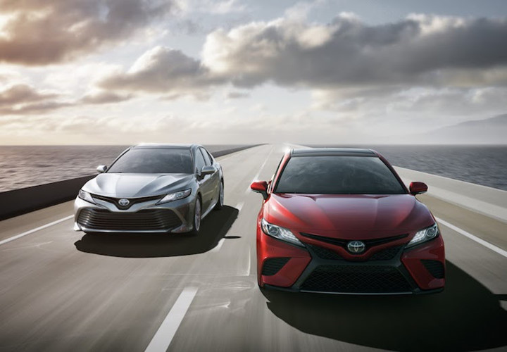 Hiện tại, Toyota Camry thế hệ mới cũng đang thử nghiệm tại Thái Lan, dự kiến bán ra vào cuối năm nay. Toyota Camry tại Việt Nam hiện vẫn đang được phân phối phiên bản cũ với ba phiên bản 2.0E, 2.5G và 2.5Q, giá bán lần lượt là: 997 triệu đồng, 1,161 tỷ đồng và 1,302 tỷ đồng.