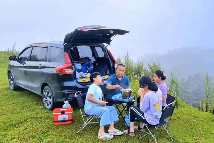 Nguoi dung danh gia Suzuki Ertiga: hieu qua chi phi, gan ket gia dinh-Hinh-2