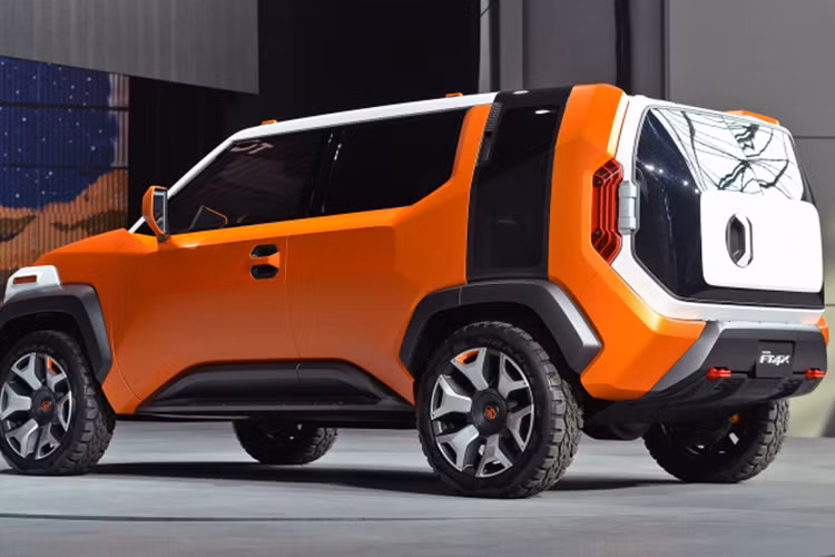 FT-4X chỉ là mẫu xe concept nên hãng Toyota không nhắc đến hệ dẫn động. Hãng Toyota tưởng tưởng FT-4X sẽ là mẫu xe việt dã sử dụng các loại động cơ 4 xy-lanh, dung tích nhỏ. Tuy nhiên, để phù hợp với những chuyến khám phá, Toyota FT-4X sẽ đi kèm hệ dẫn động 4 bánh.