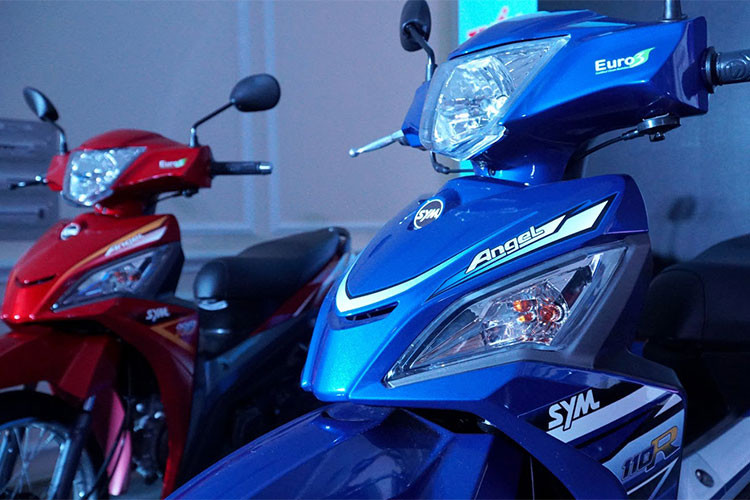 Mang cái tên mới SYM Angel 110 phiên bản 2018 - mẫu xe số phổ thông này ra đời nhằm đáp ứng 3 tiêu chí: Kiểu dáng đẹp - Tiết kiệm xăng - Đa tiện dụng, giúp khách hàng Việt Nam có thêm lựa chọn mới.