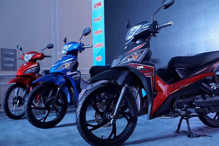 Trước đây Angel, dòng xe số 80 phân khối được xem là đầu tiên của SYM khai thác thị trường Việt Nam và nhận được sự đón nhận lớn của người tiêu dùng. Hơn một thập kỷ trôi qua dòng xe này trở lại ra mắt thị trường Việt nam với nhiều cải tiến cả về mặt hình thức lẫn động cơ.