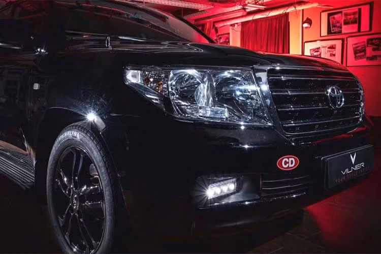 Hãng độ nội thất Vilner vừa cung cấp cho khách hàng thêm một lựa chọn nâng cấp cho mẫu xe Toyota Land Cruiser, nếu các khách hàng muốn thêm chất sang trọng cho chiếc SUV của mình.