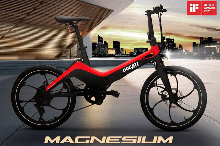 Mặc dù có giá bán khá cao, nhưng với thương hiệu Ducati cùng độ hoàn thiện cực cao của chiếc xe, giá bán này sẽ không là rào cản cho các bậc phụ huynh "mê" Ducati muốn tặng quà cho con mình trong thời gian tới.