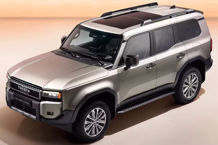 Theo kế hoạch, vào khoảng tháng 7 năm nay, mẫu xe SUV Toyota Land Cruiser Prado 2024 cũng sẽ chính thức ra mắt Việt Nam. Hiện các đại lý chính hãng ở Việt Nam hiện đã nhận cọc cho mẫu xe này. 