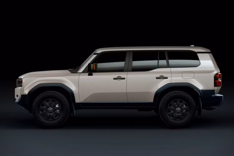 Xe có kích thước dài x rộng x cao lần lượt là 4.920 x 2.139 x 1.859 mm và chiều dài cơ sở 2.850 mm. So với thế hệ cũ, xe dài hơn 60 mm, rộng hơn 254 mm, thấp hơn 31 mm và chiều dài cơ sở tăng 60 mm. 