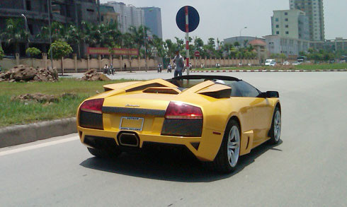 Sieu bo Murcielago LP640 tai Viet Nam lai bo pho len rung-Hinh-2