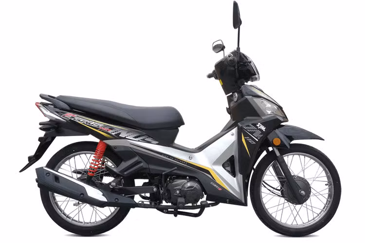 Dù SYM E Bonus 110 mới có ba phiên bản khác nhau nhưng cả ba đều được trang bị động cơ xylanh đơn, dung tích 108 cc, làm mát bằng gió, sản sinh công suất 7,1 mã lực tại tua 7.500 vòng/phút và mômen xoắn 7,45 Nm 5.500 vòng/phút. Xe sử dụng hộp số côn tự động 4 cấp.