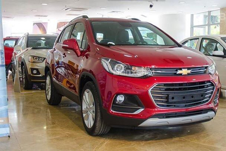Không kém cạnh các đối thủ trong cuộc đua về giá, mới đây GM Việt Nam giảm giá mẫu SUV cỡ nhỏ Chevrolet Trax xuống còn 679 triệu đồng. Tuy nhiên, trong tháng 2 vừa qua mẫu xe này chỉ bán vỏn vẹn 1 chiếc và lọt thường xuyên lọt vào danh sách xe ế nhất tại Việt Nam.