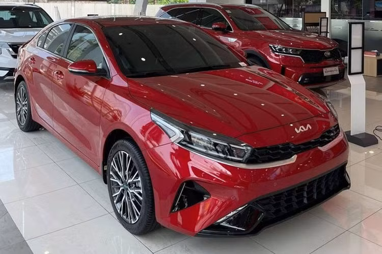 Kia K3 2.0 Premium sap ban tai Viet Nam, khoang 689 trieu dong?